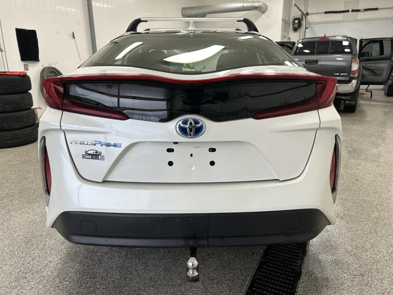 Toyota Prius Prime 2020 - Image 10