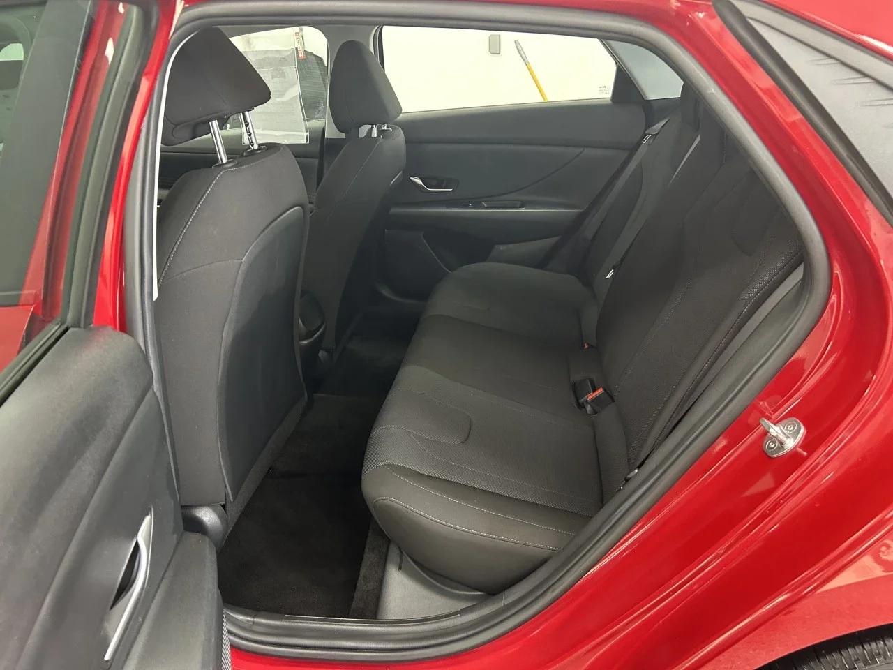 Hyundai Elantra 2022 - Image 6