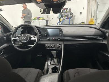 Hyundai Elantra 2022 - Thumbnail 8