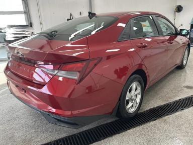 Hyundai Elantra 2022 - Thumbnail 2