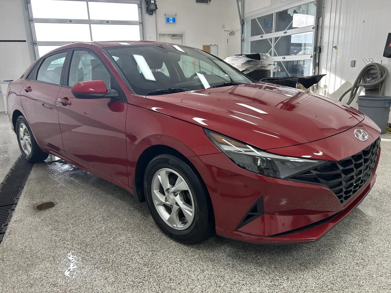 Hyundai Elantra 2022 - Image 4
