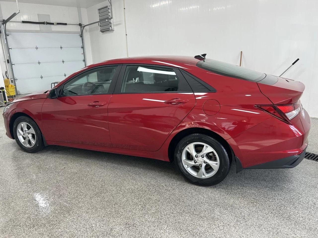 Hyundai Elantra 2022 - Image 17