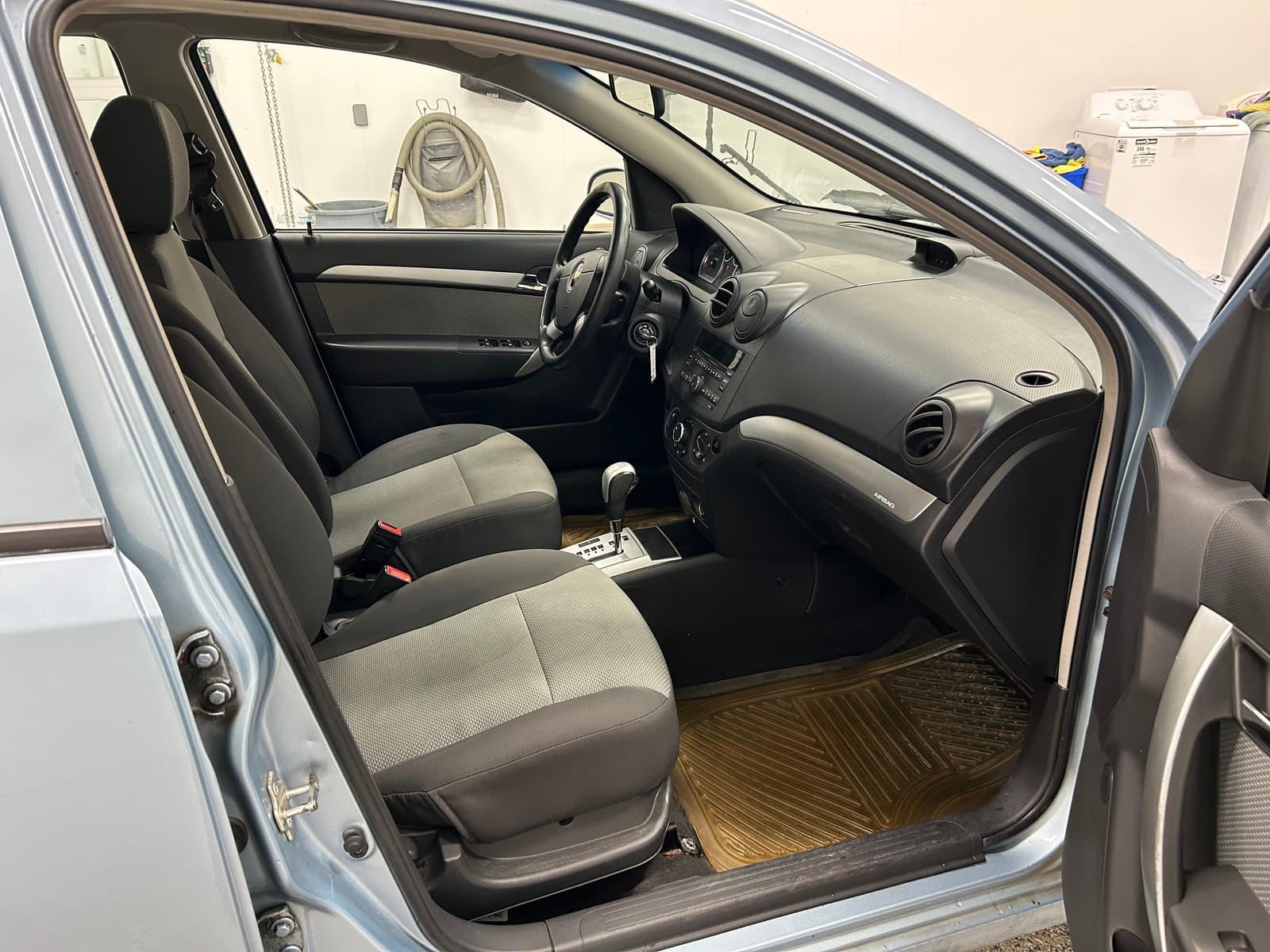 Chevrolet Aveo 2011 - Image 16