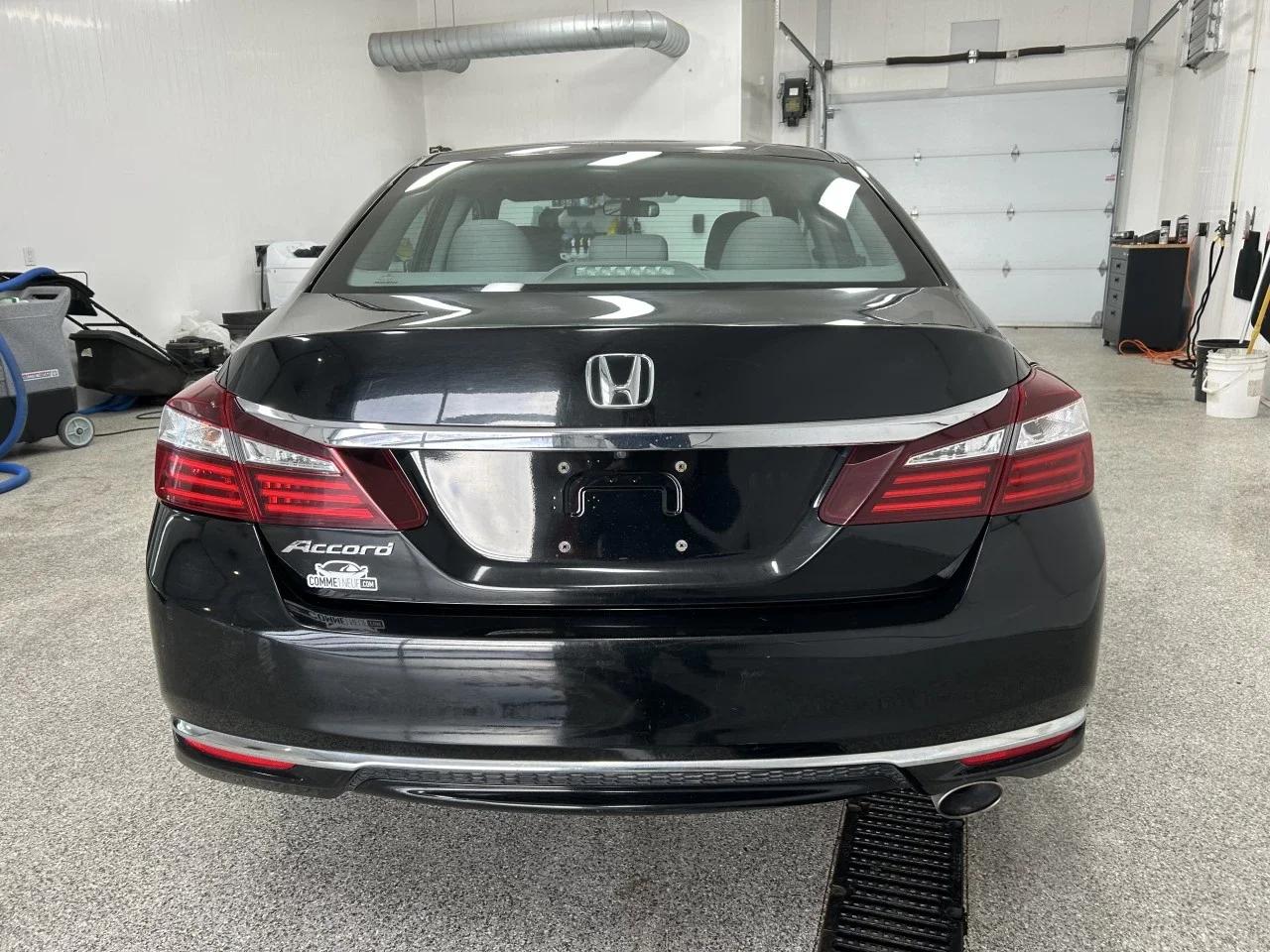 Honda Accord 2016 - Image 2