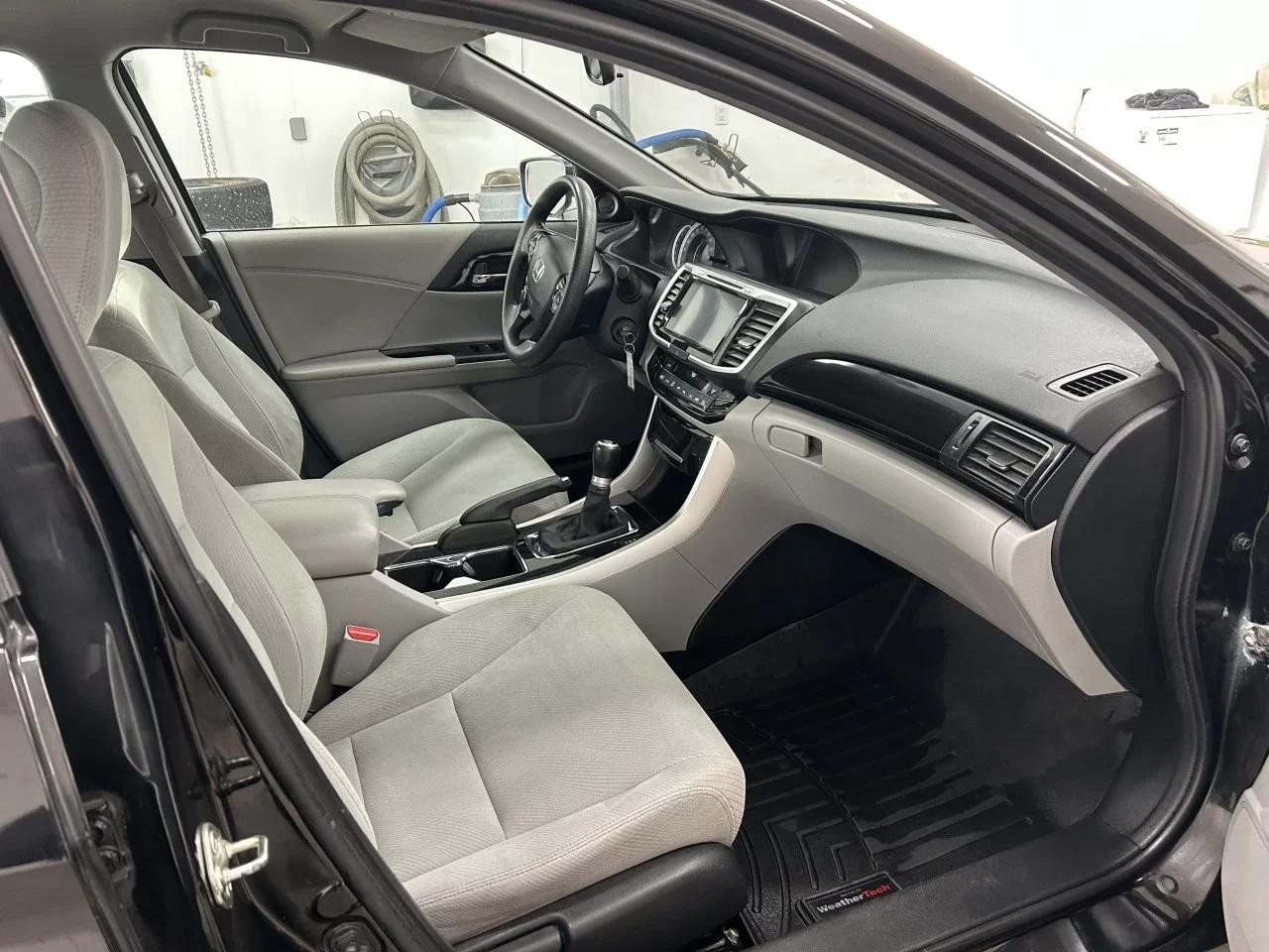 Honda Accord 2016 - Image 12