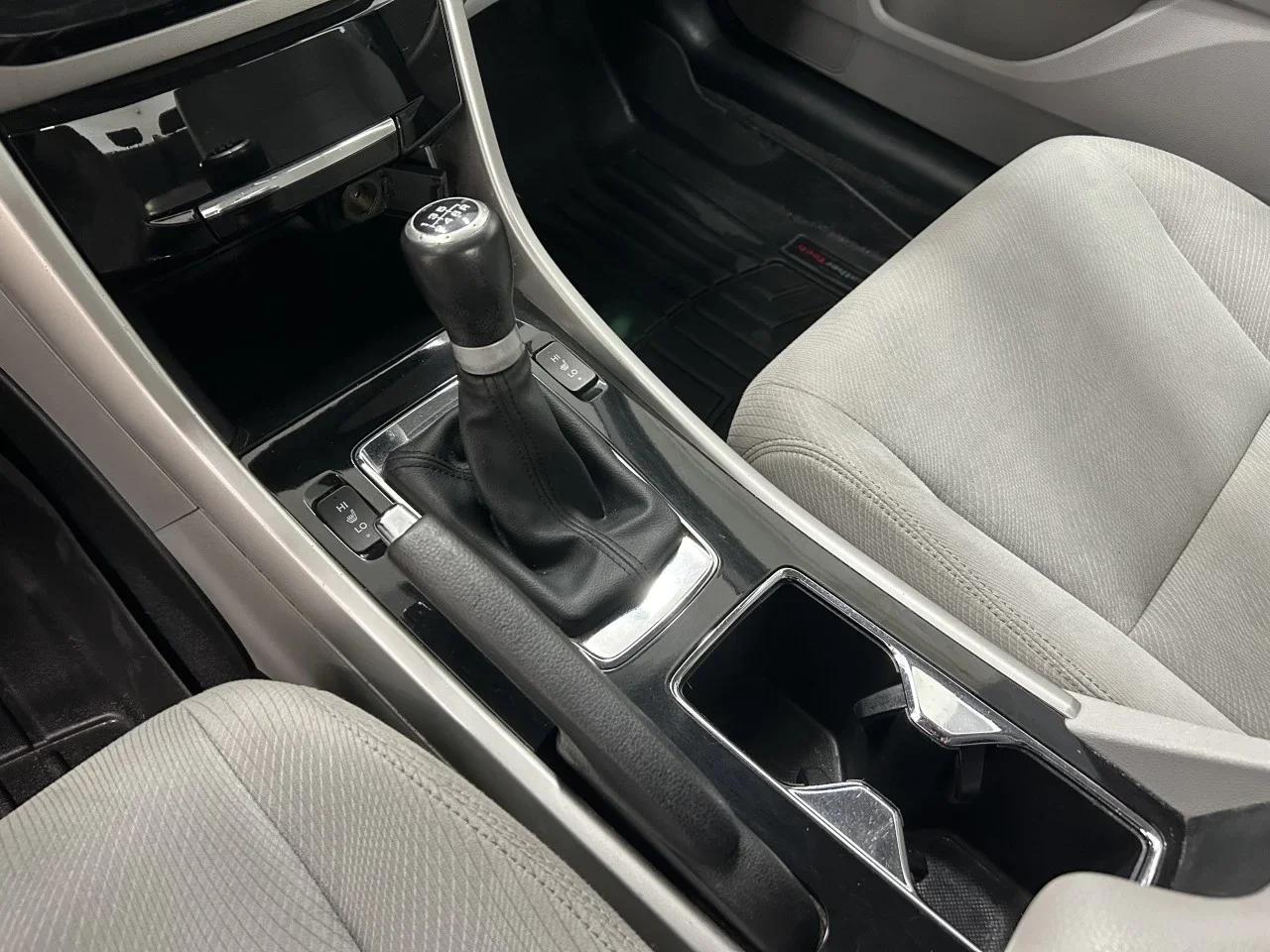 Honda Accord 2016 - Image 16