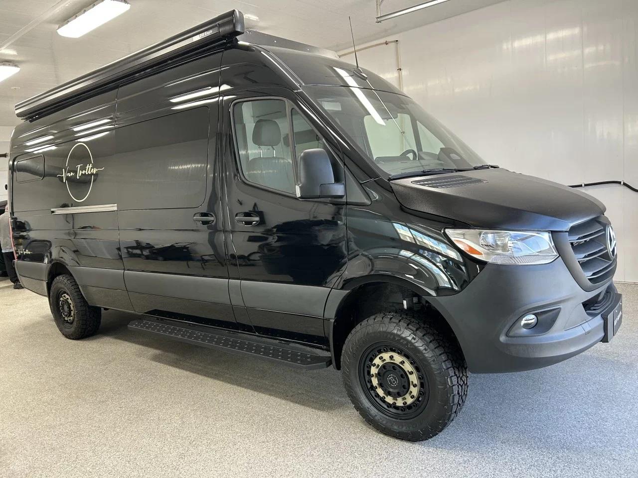 Mercedes-Benz Sprinter 2025 - Image 1