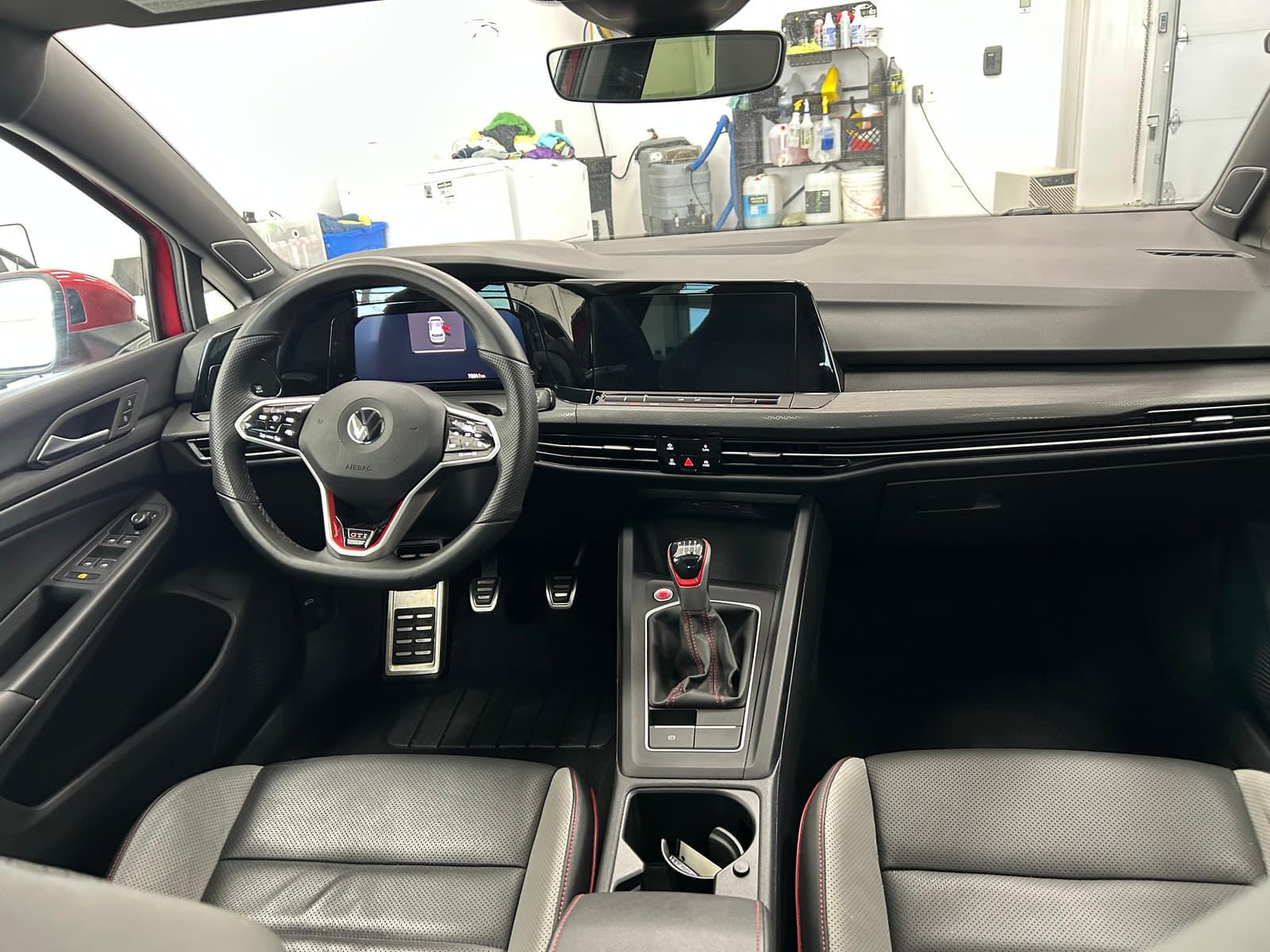 Volkswagen Golf GTI 2022 - Image 17