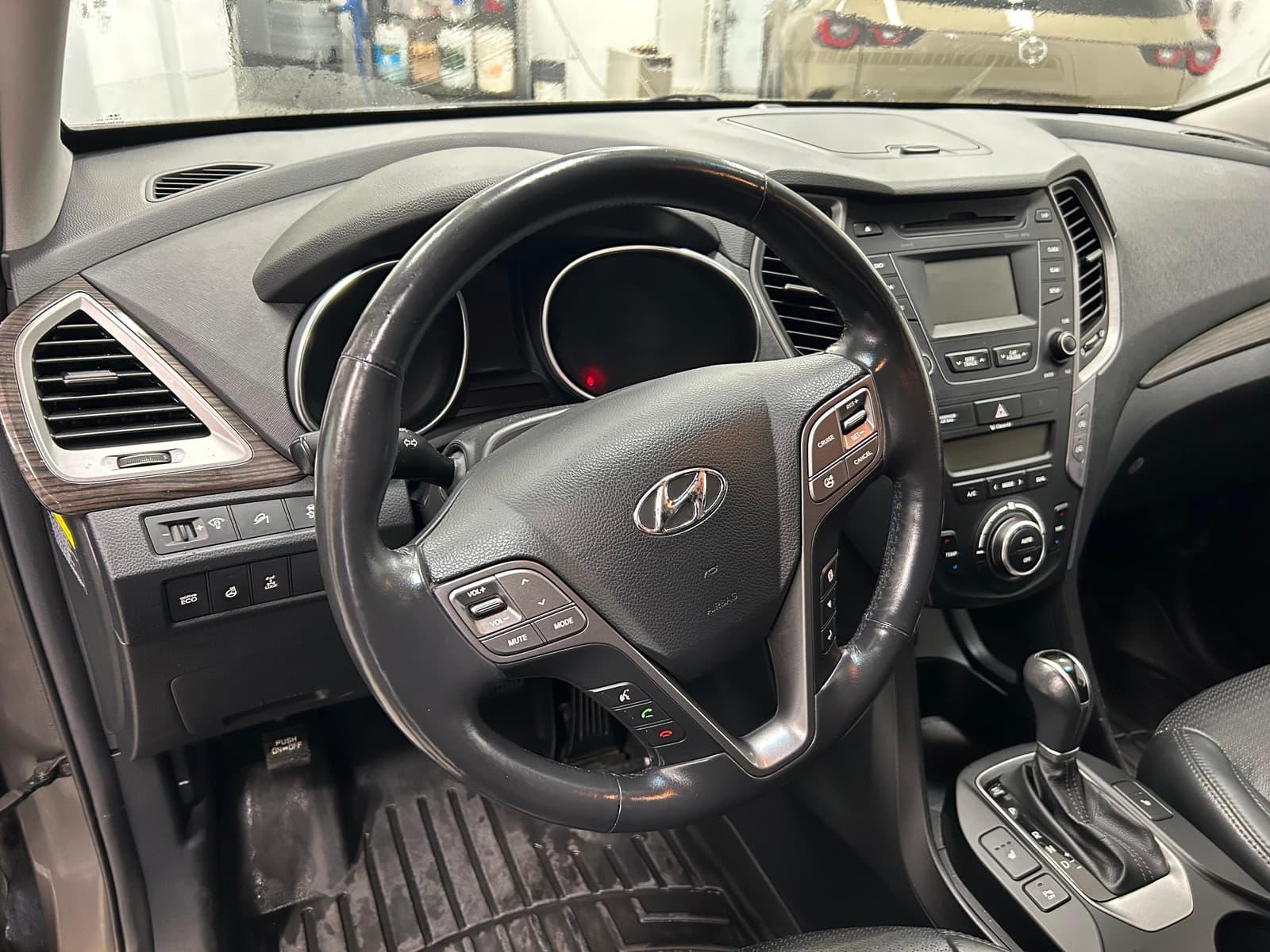 Hyundai Santa Fe 2013 - Image 11
