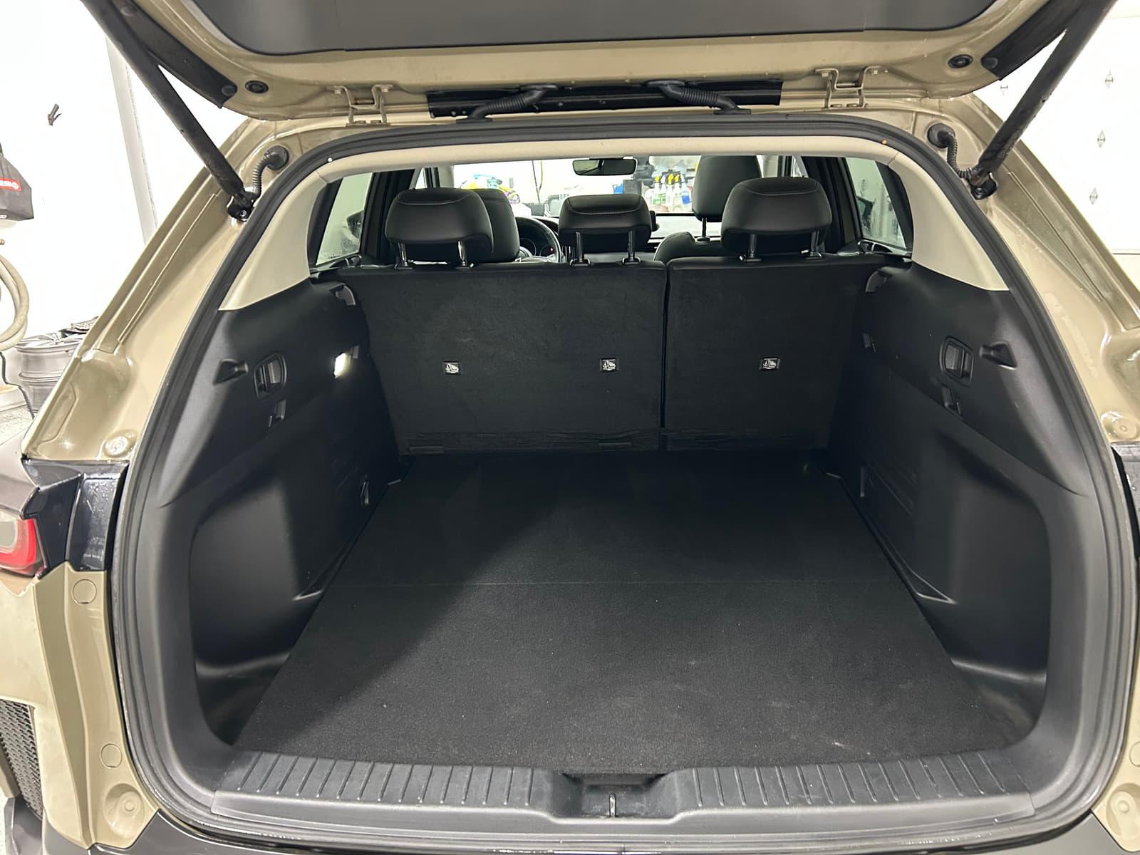 Mazda CX-50 2023 - Image 15