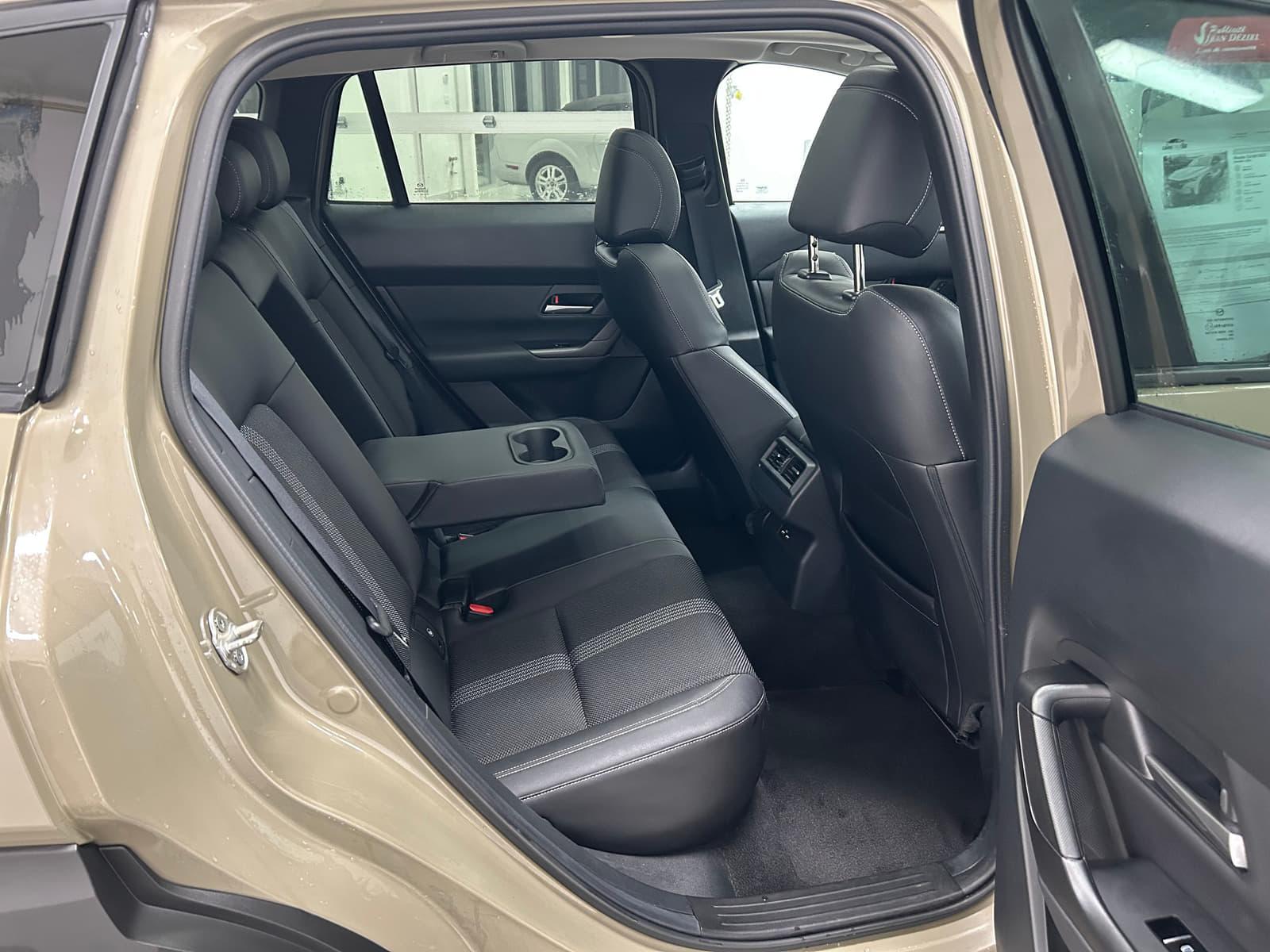 Mazda CX-50 2023 - Image 16