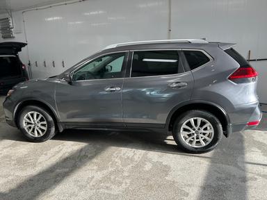 Nissan Rogue 2017 - Thumbnail 3