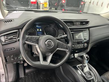 Nissan Rogue 2017 - Thumbnail 9