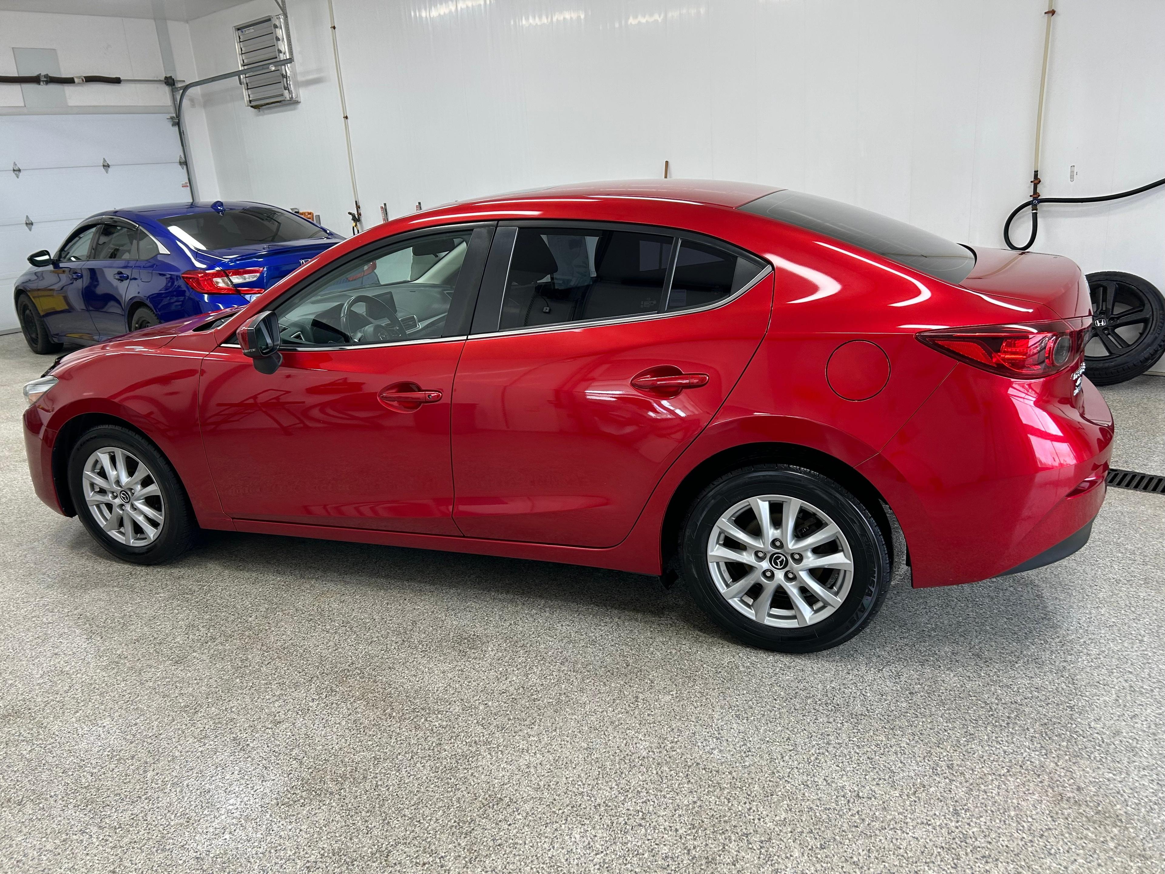 Mazda Mazda3 2018 - Image 3