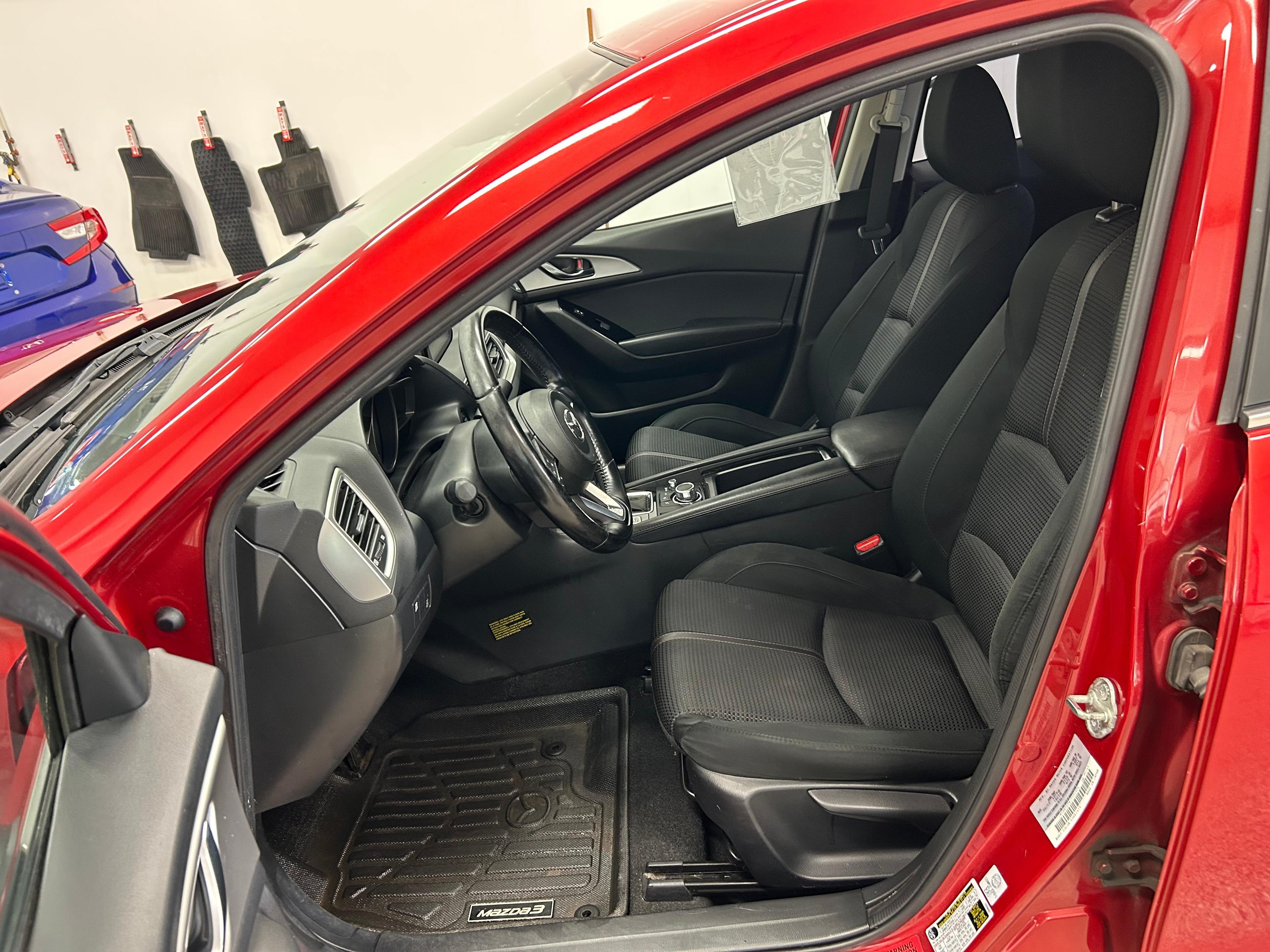 Mazda Mazda3 2018 - Image 9