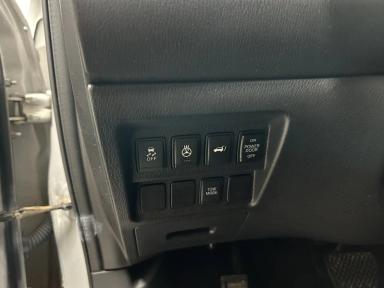 Nissan Pathfinder 2016 - Thumbnail 2