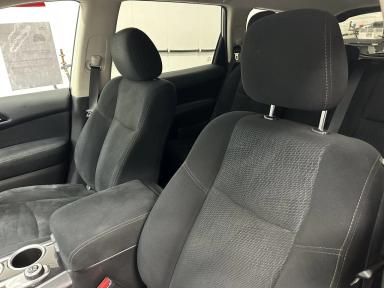 Nissan Pathfinder 2016 - Thumbnail 5