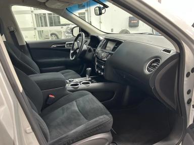 Nissan Pathfinder 2016 - Thumbnail 8