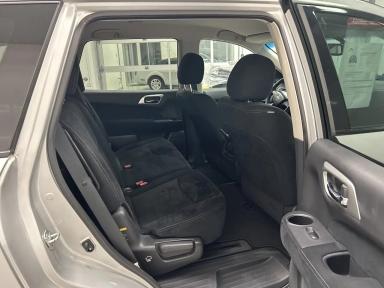 Nissan Pathfinder 2016 - Thumbnail 9