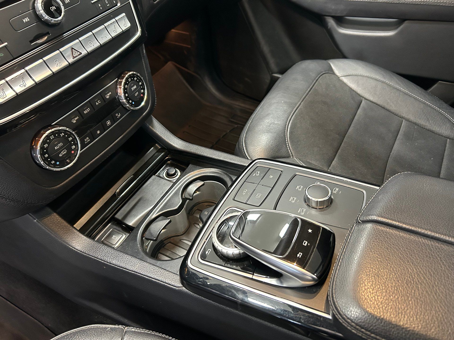 Mercedes-Benz GLE 550 2016 - Thumbnail 14