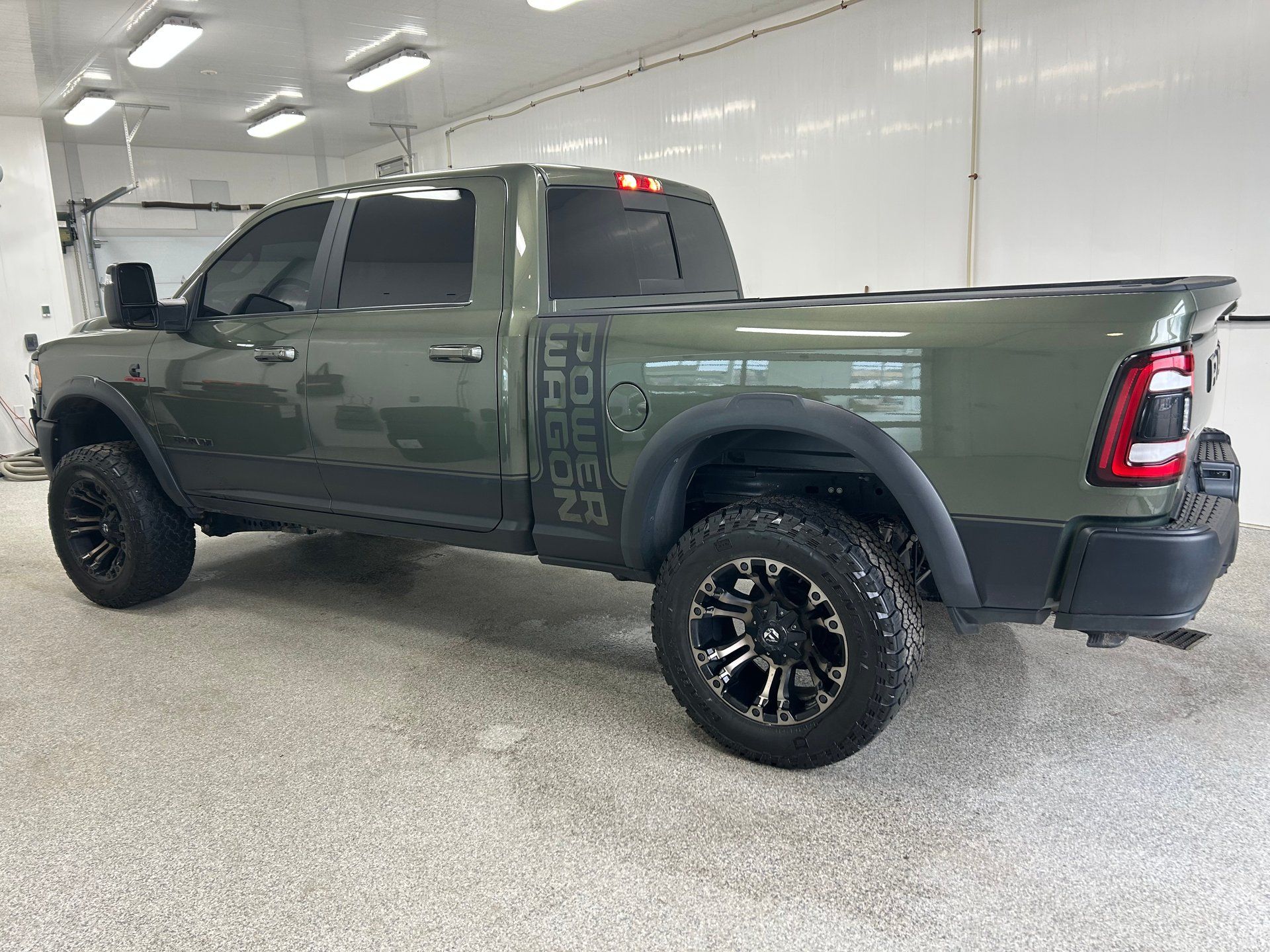 RAM 2500 2024 - Thumbnail 3
