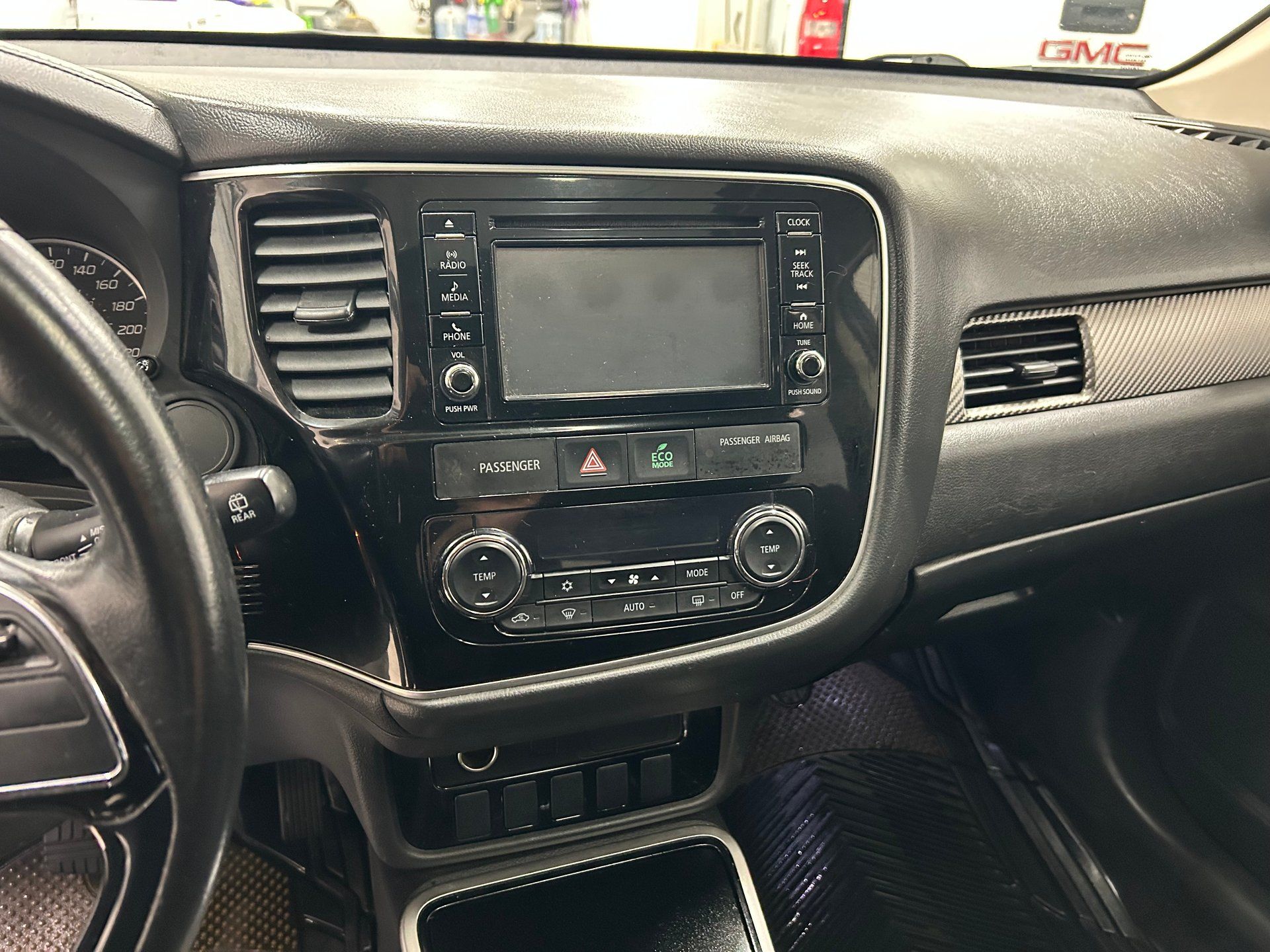 Mitsubishi Outlander 2017 - Thumbnail 12