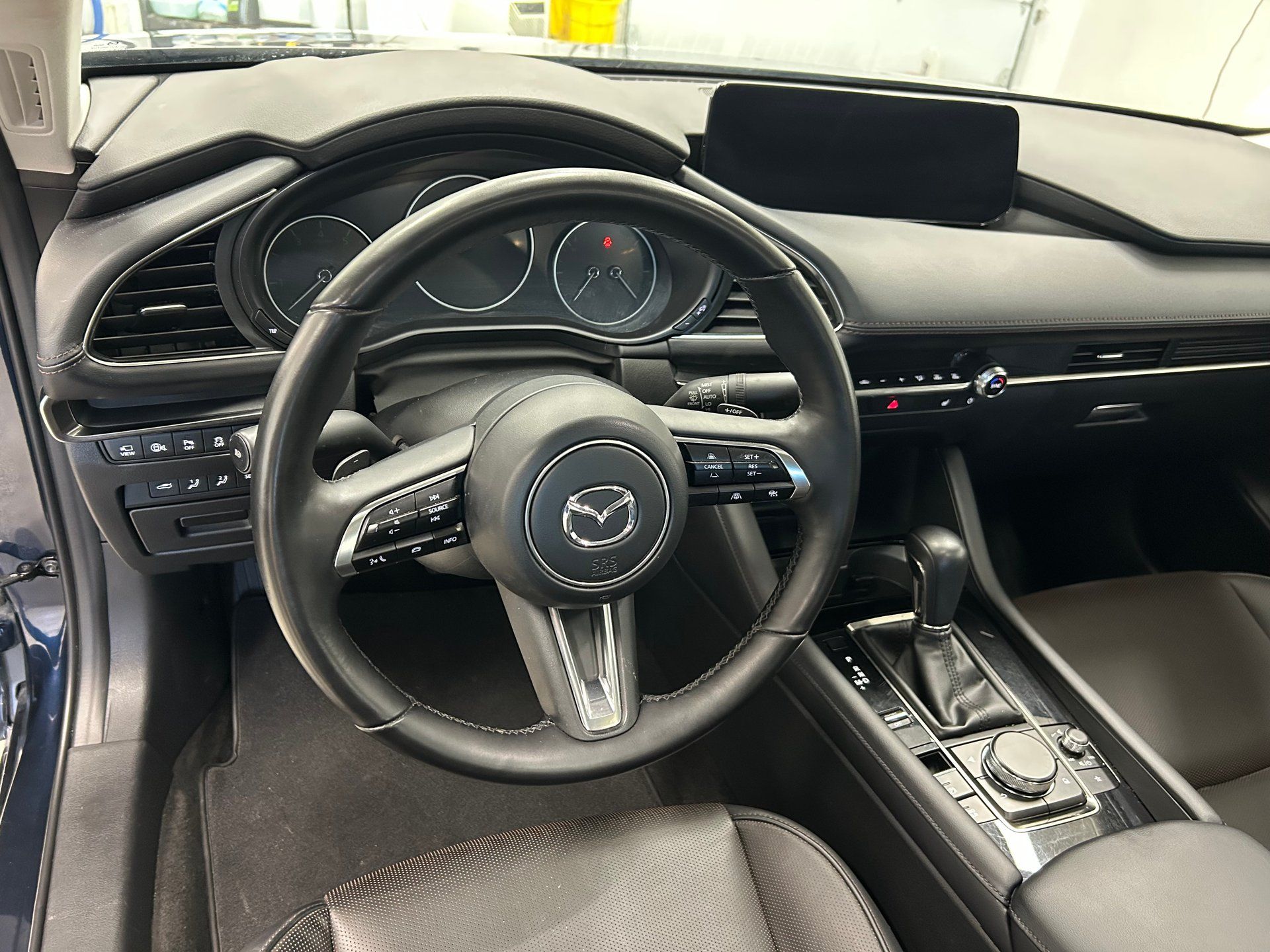 Mazda Mazda3 2025 - Thumbnail 11