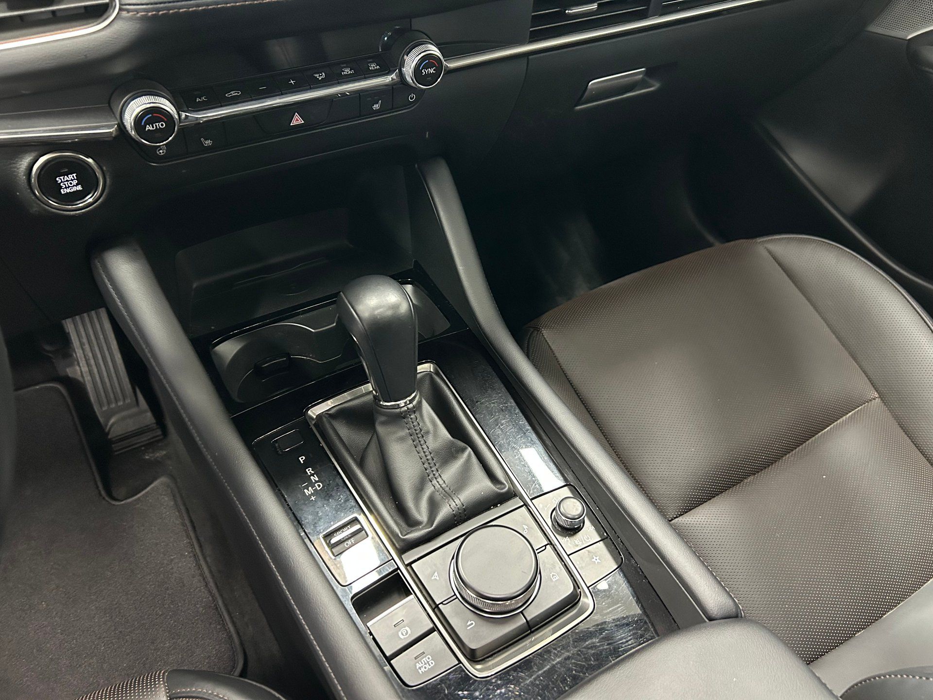 Mazda Mazda3 2025 - Thumbnail 14