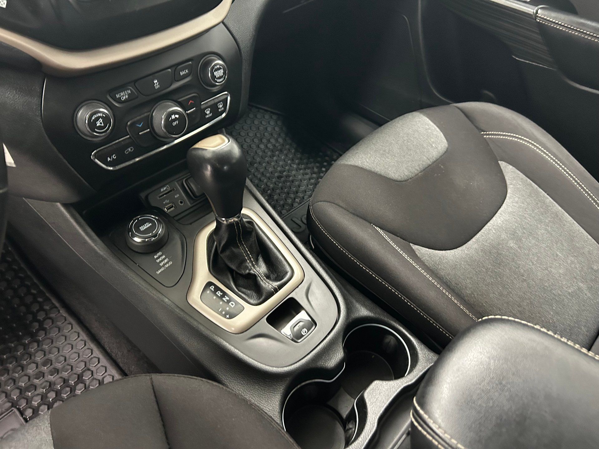 Jeep Cherokee 2014 - Thumbnail 12