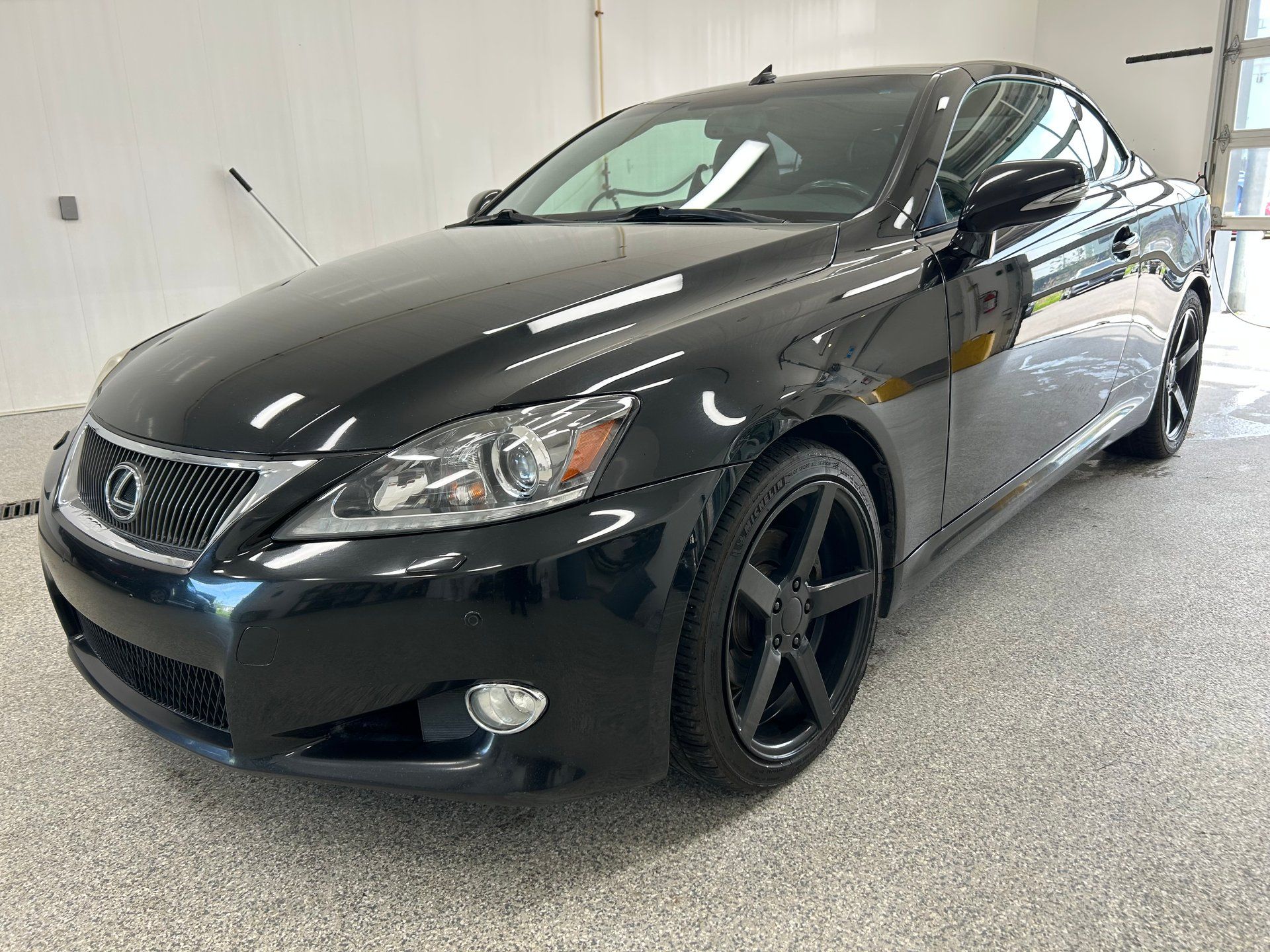 Lexus IS 250C 2011 - Thumbnail 1