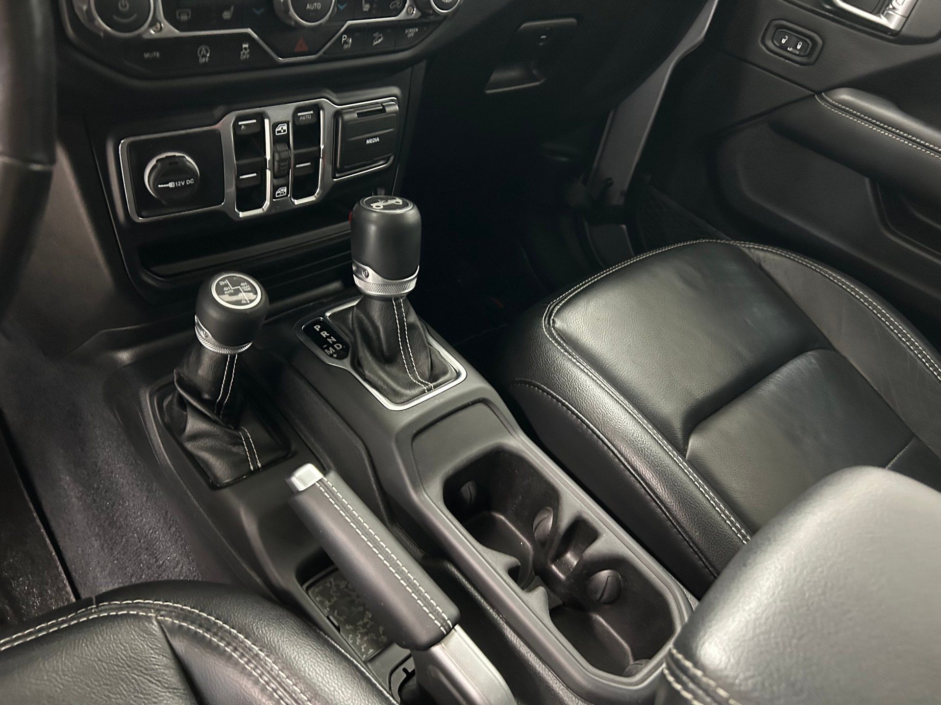 Jeep Wrangler Unlimited 2019 - Thumbnail 12