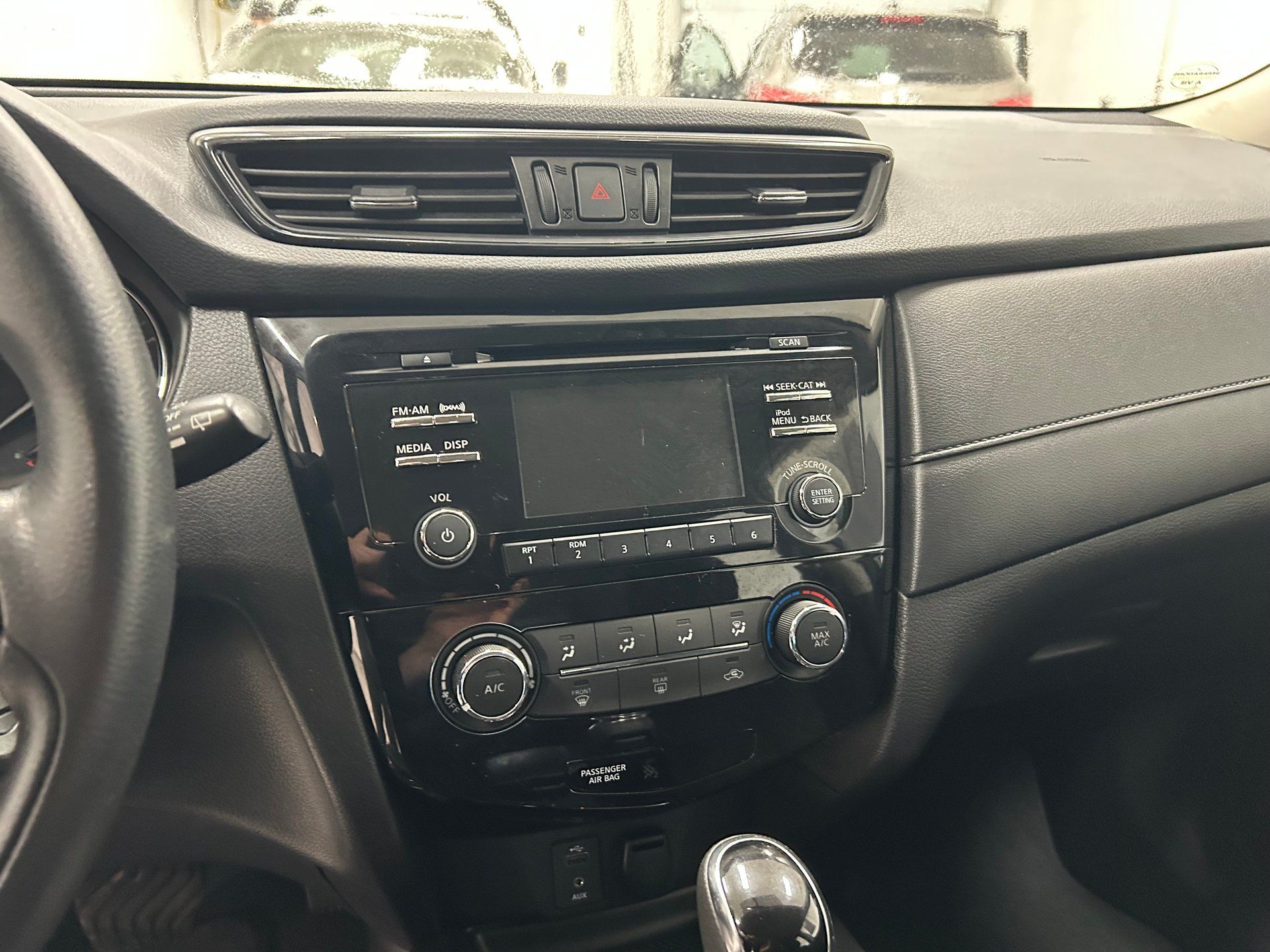 Nissan Rogue 2017 - Thumbnail 11