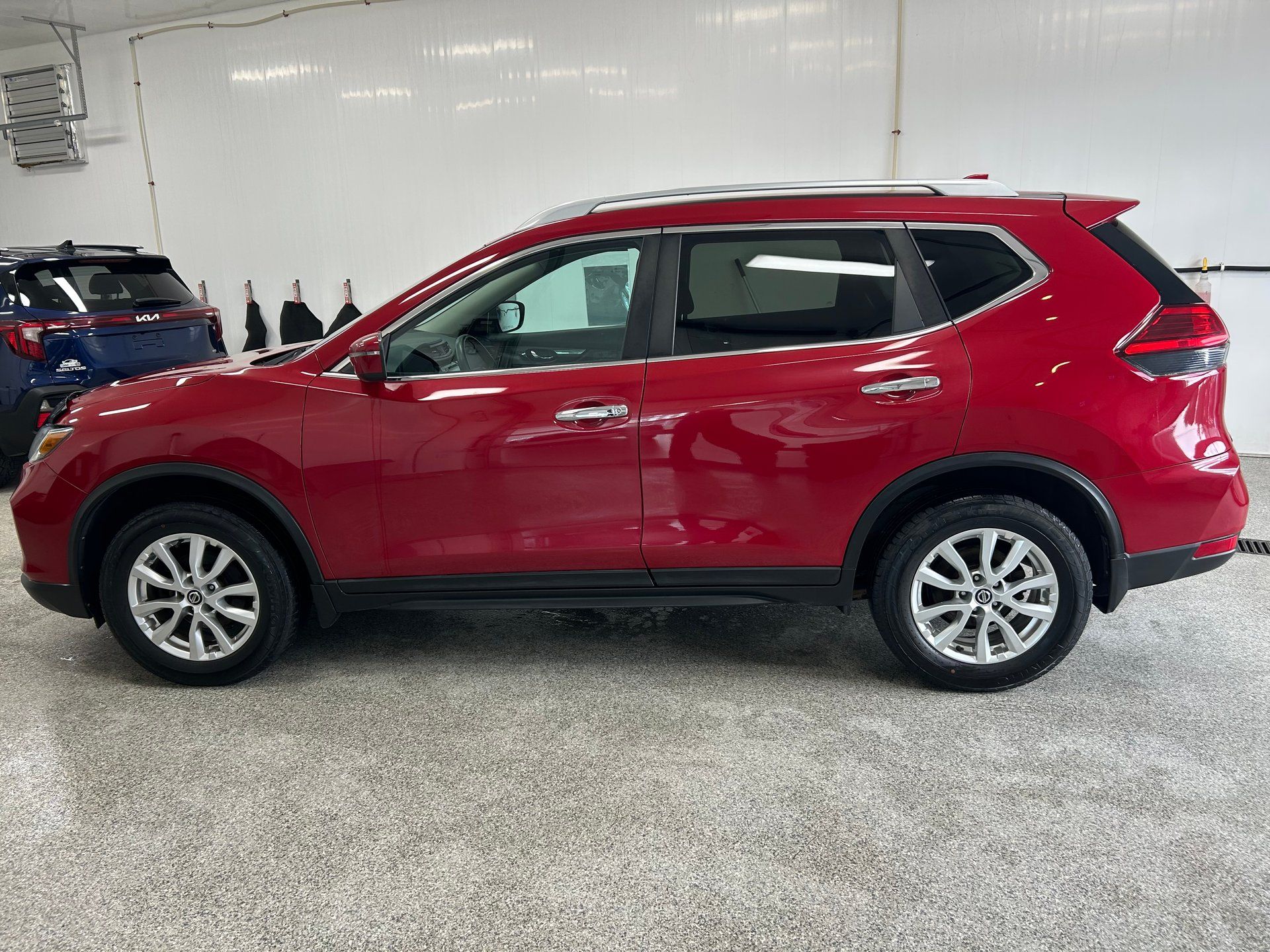 Nissan Rogue 2017 - Thumbnail 3