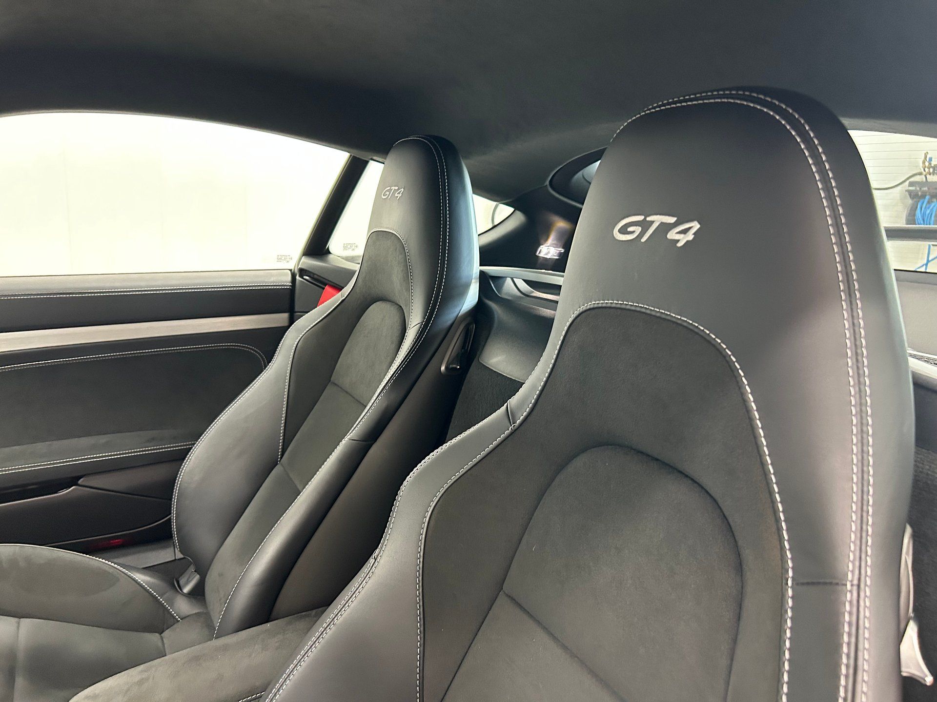 Porsche 718 Cayman 2022 - Thumbnail 9