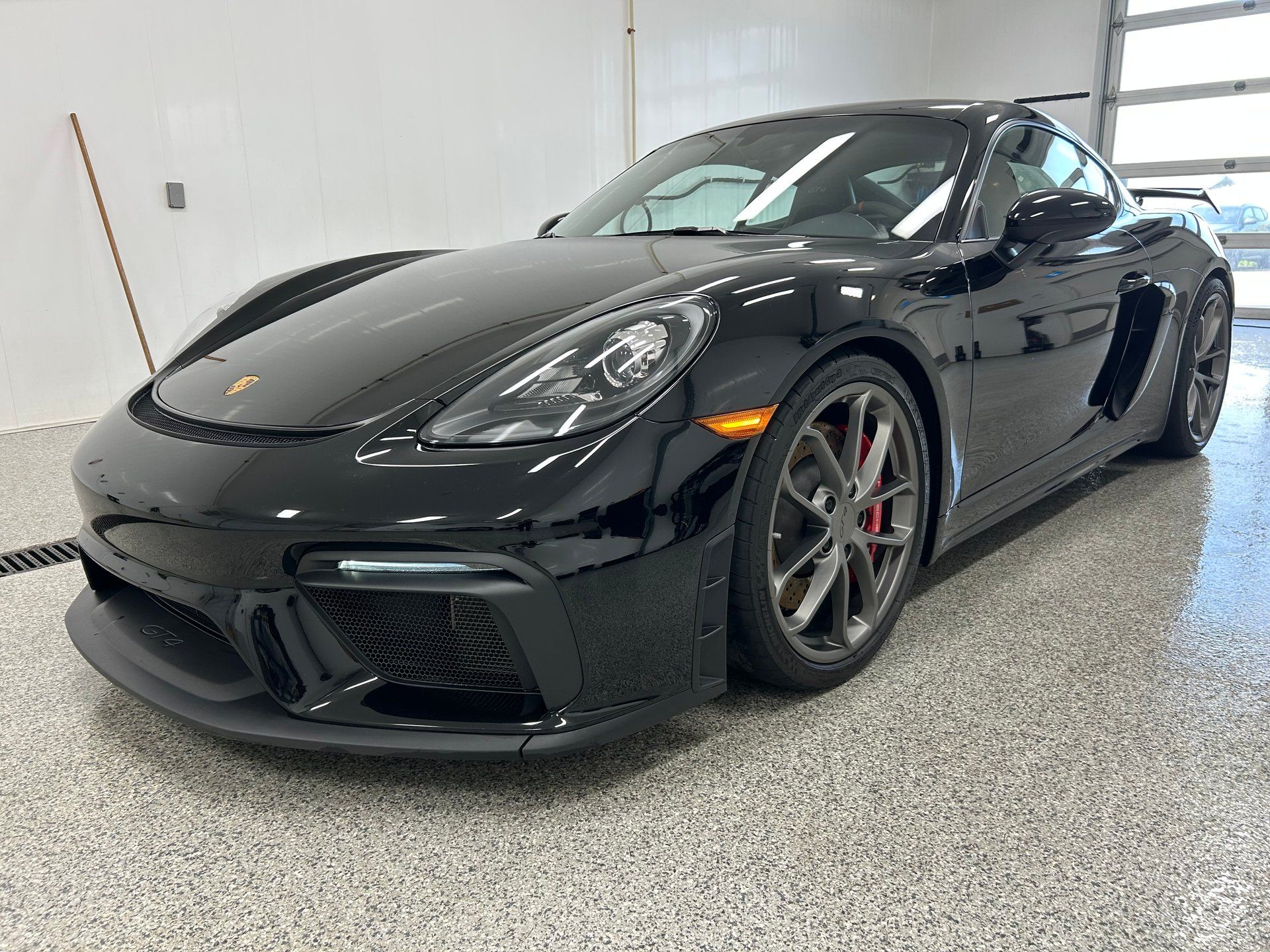 Porsche 718 Cayman 2022 - Thumbnail 1