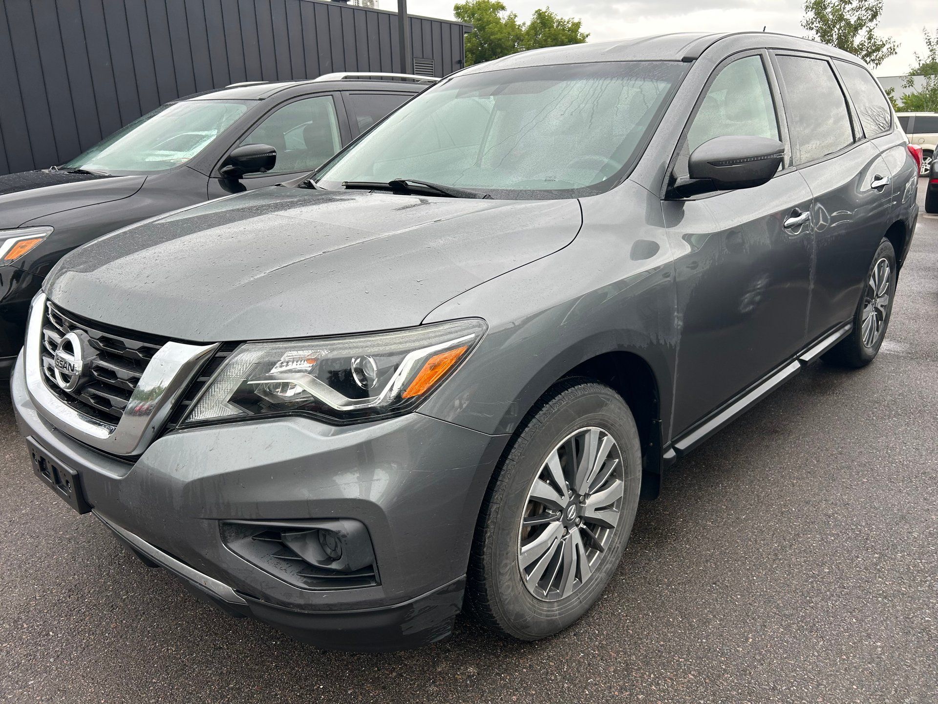 Nissan Pathfinder 2018 - Thumbnail 1