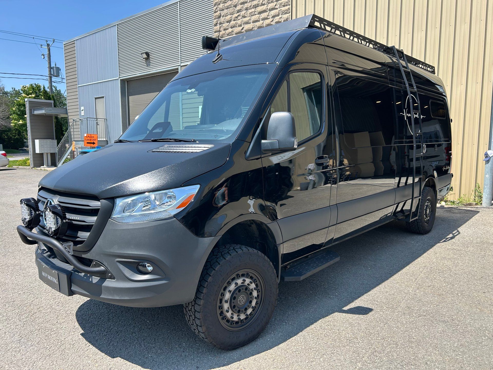 Mercedes-Benz Sprinter 2025 - Image 1