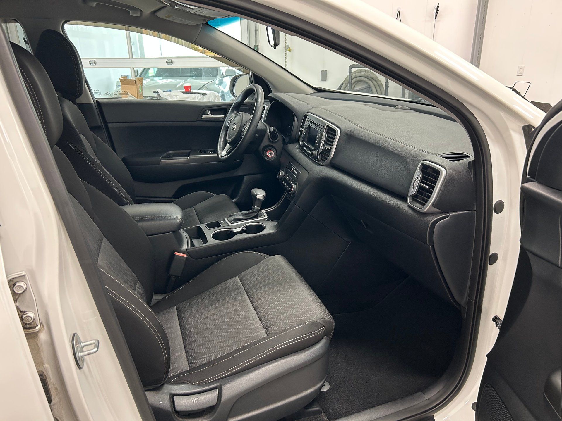 Kia Sportage 2017 - Image 17