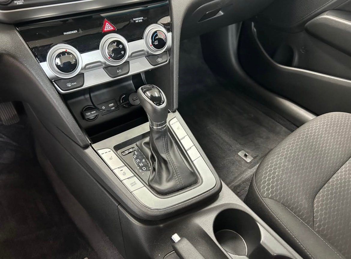 Hyundai Elantra 2019 - Image 13