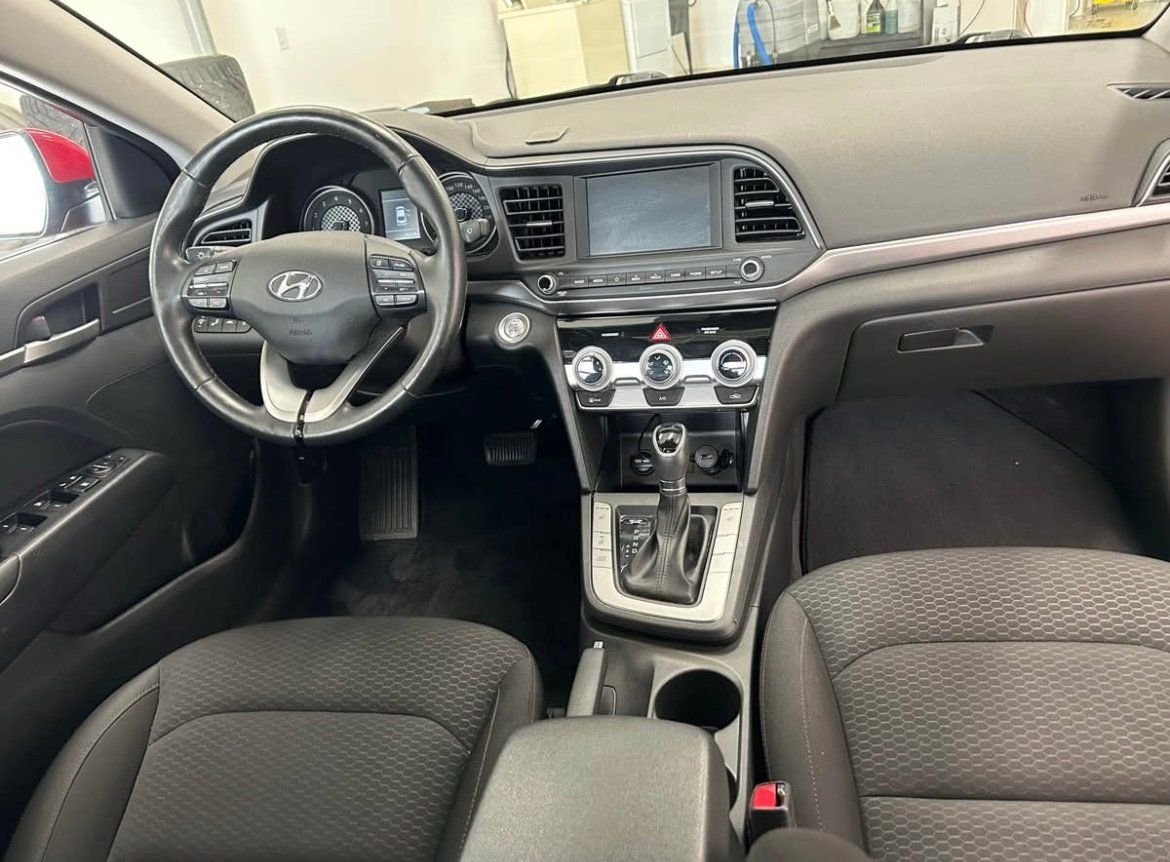 Hyundai Elantra 2019 - Image 17