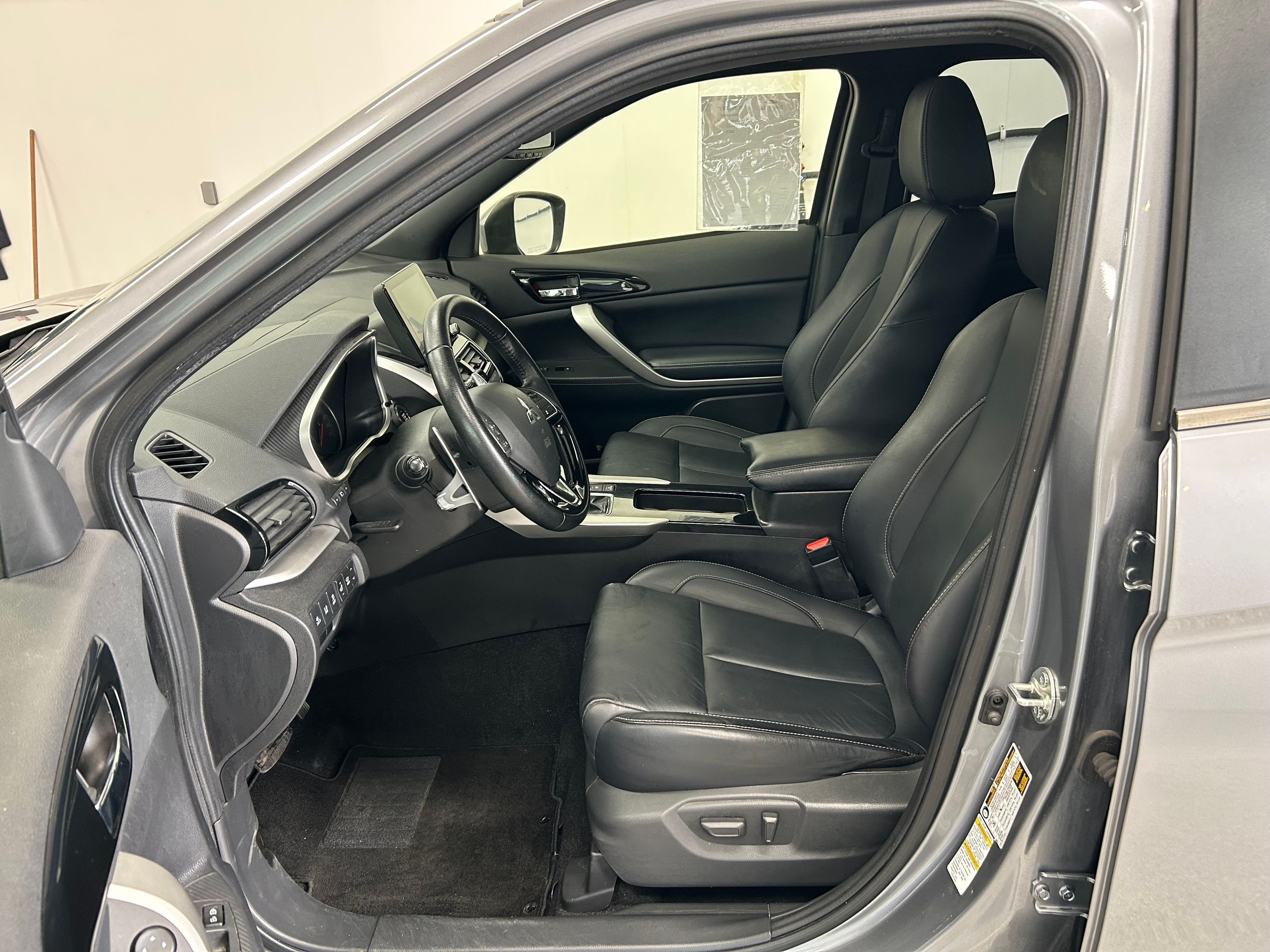 Mitsubishi Eclipse Cross 2023 - Image 9