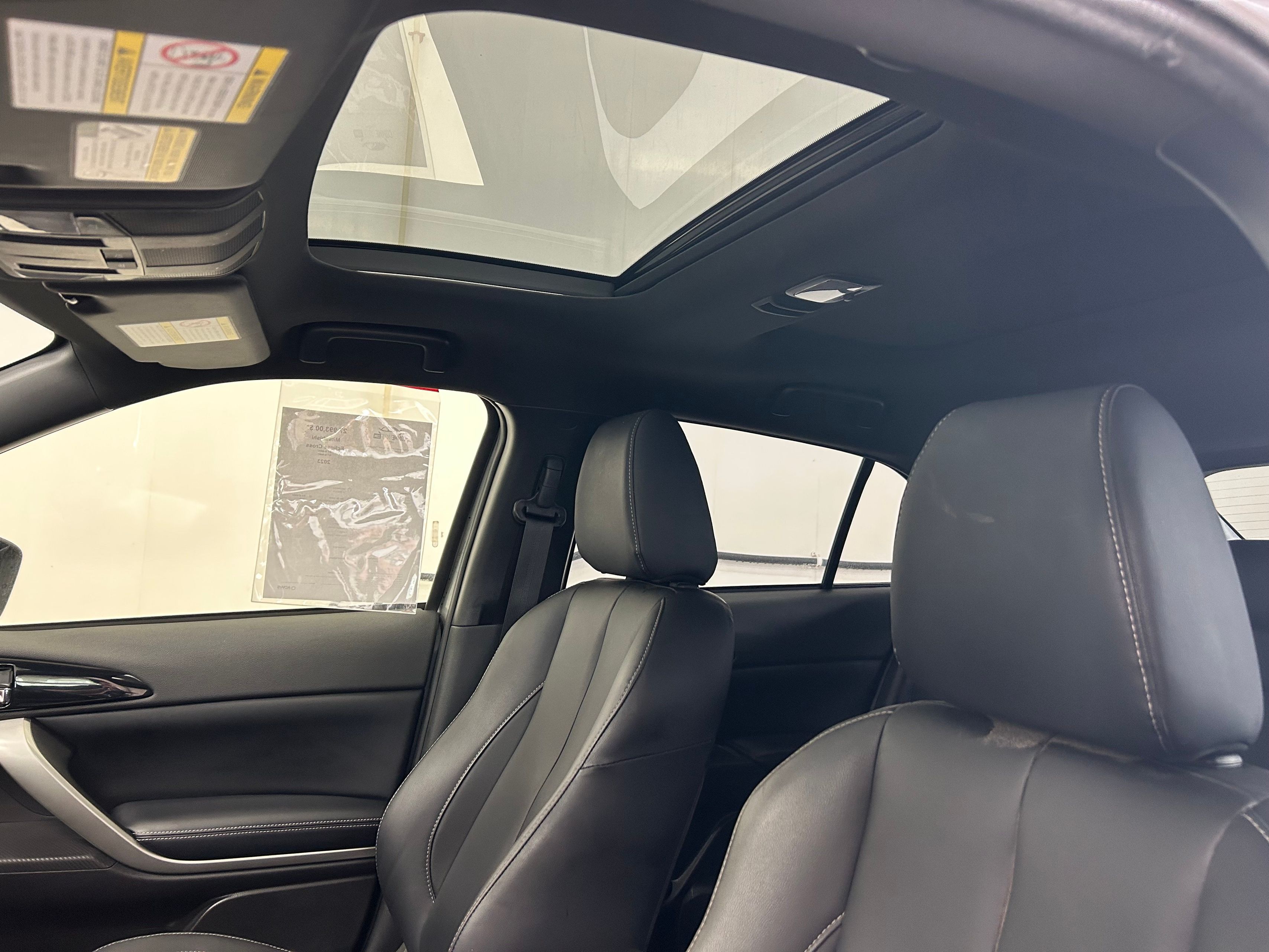 Mitsubishi Eclipse Cross 2023 - Image 10