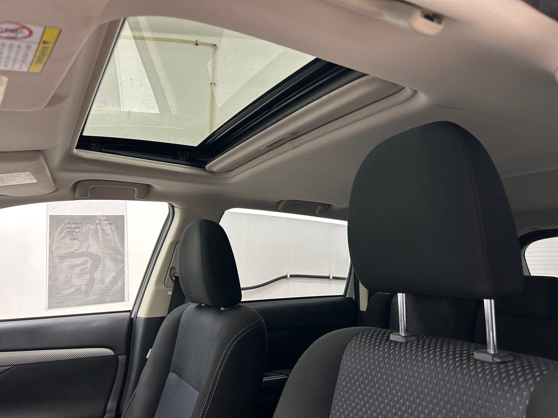 Mitsubishi Outlander 2017 - Image 10