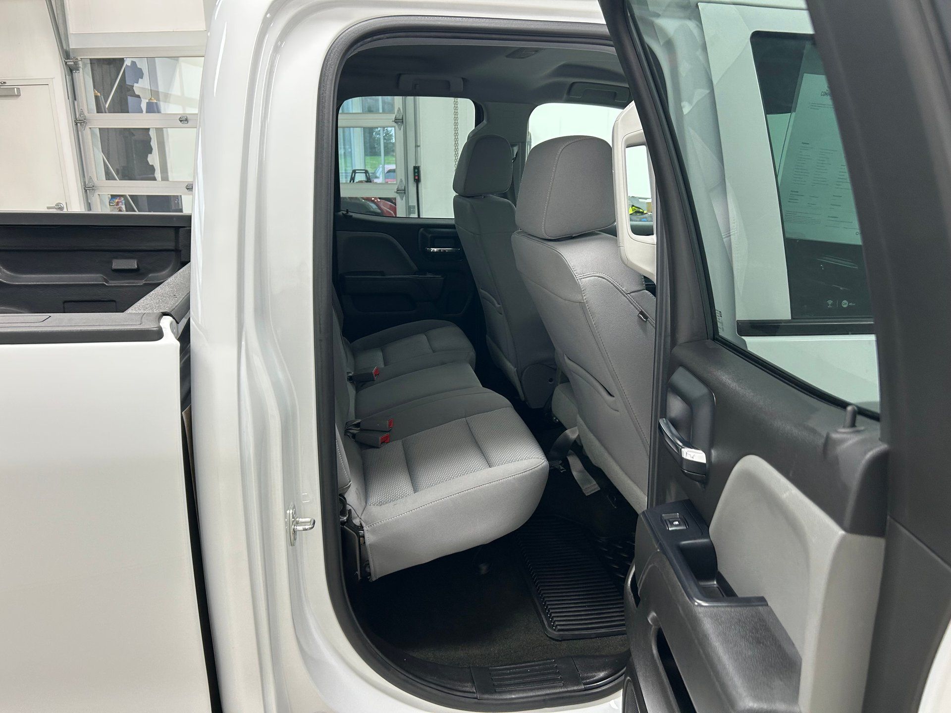 GMC Sierra 1500 2016 - Image 17