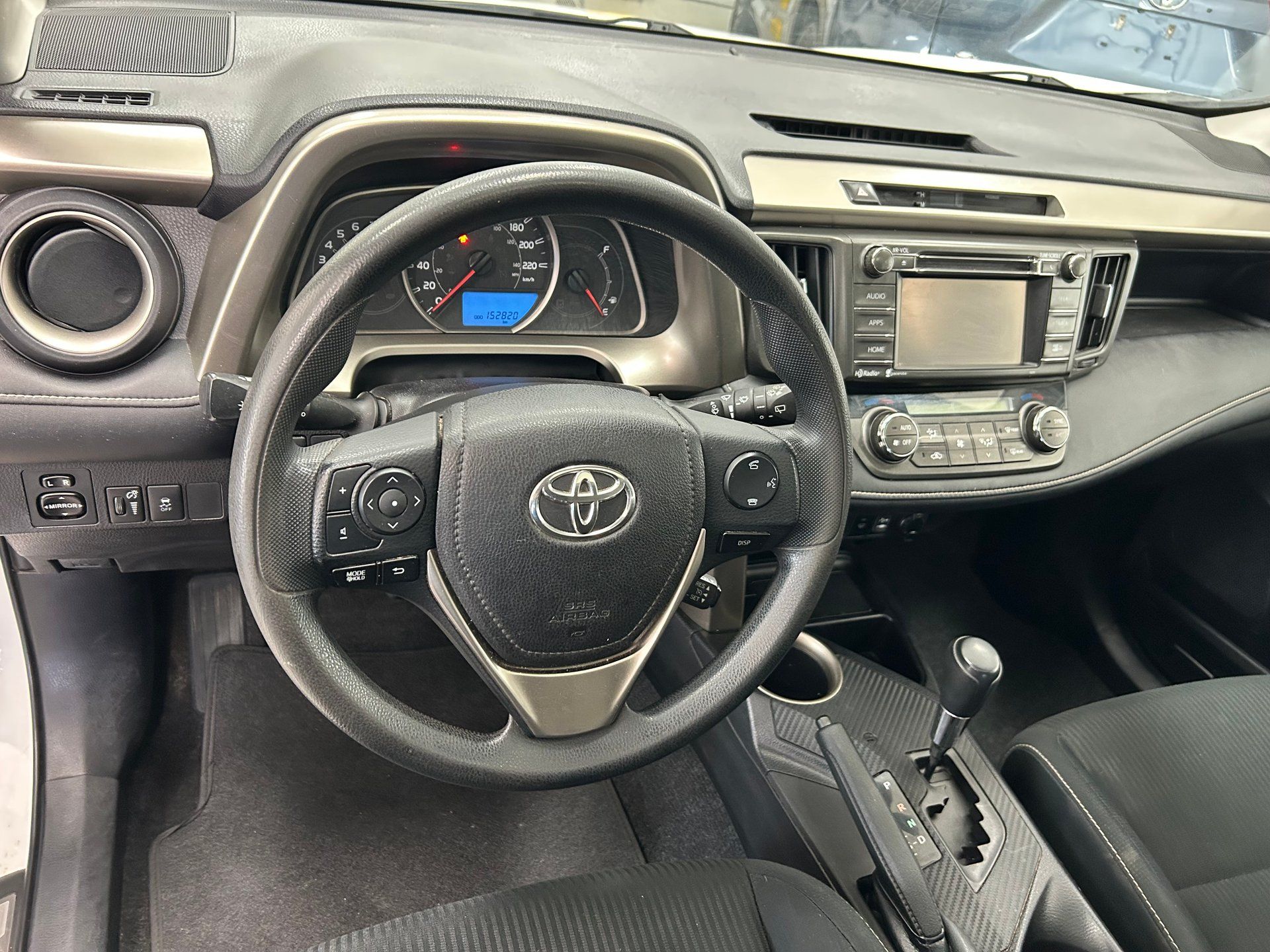Toyota RAV4 2015 - Image 10