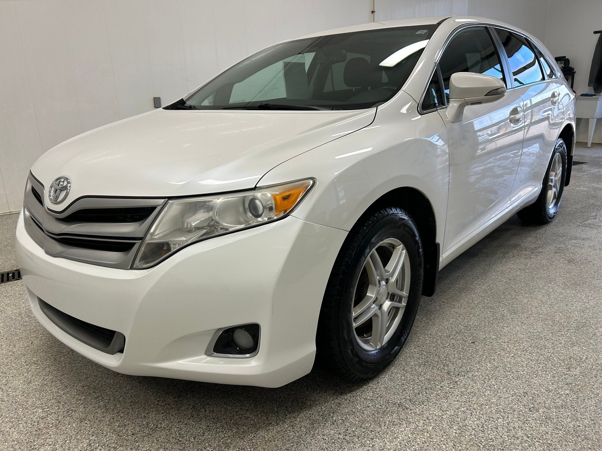 Toyota Venza 2015 - Image 1