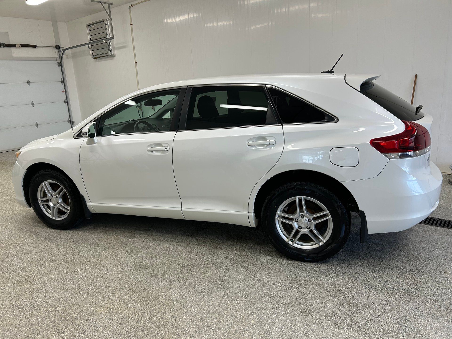 Toyota Venza 2015 - Image 3