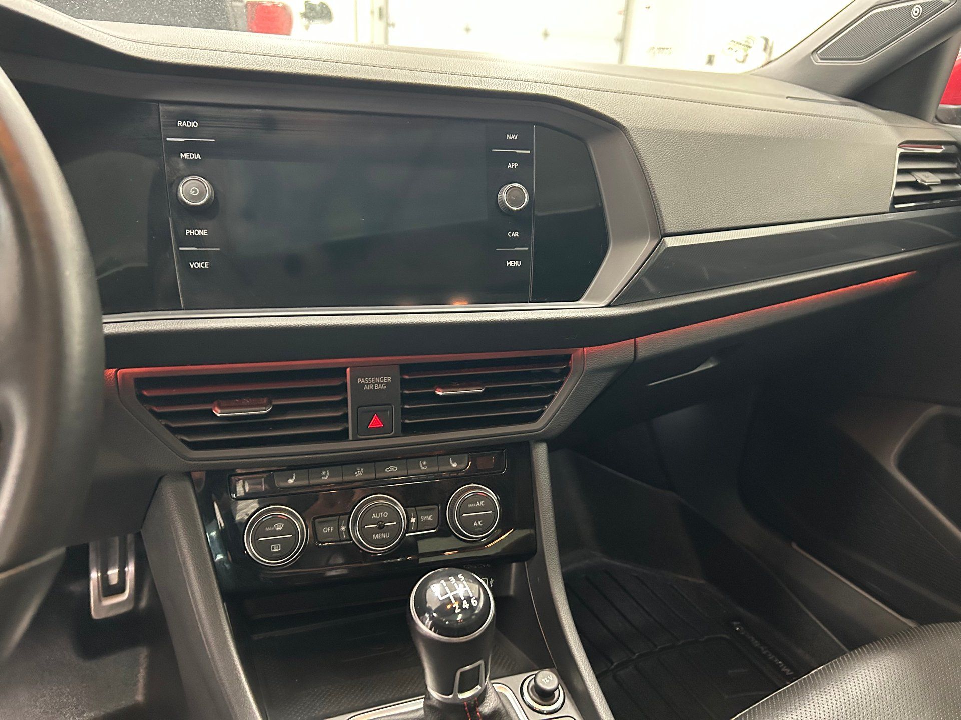 Volkswagen Jetta GLI 2019 - Image 12