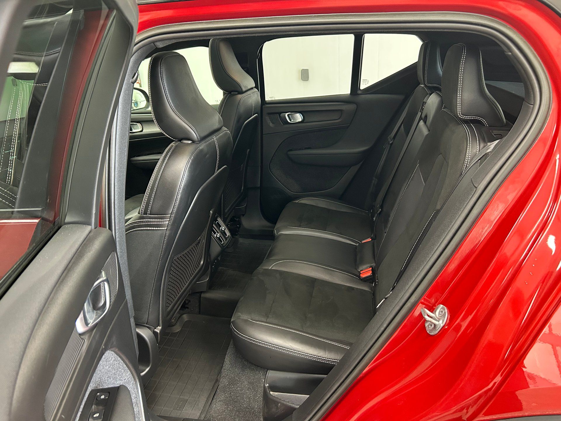 Volvo XC40 2022 - Image 14
