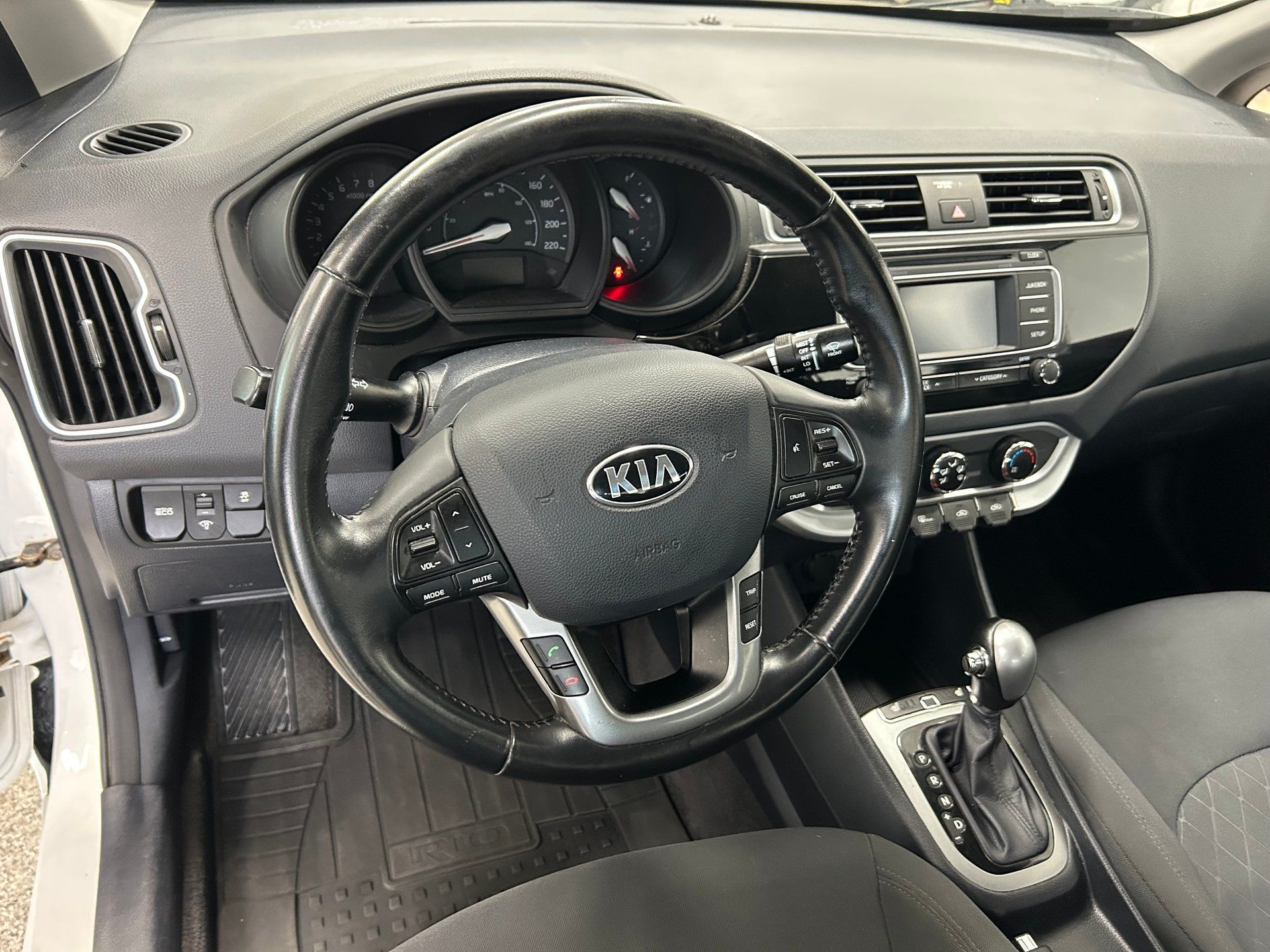 Kia Rio 2017 - Image 10